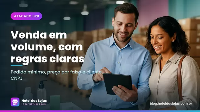 Representante comercial e comprador revisam pedido em tablet em showroom de atacado com caixas em paletes