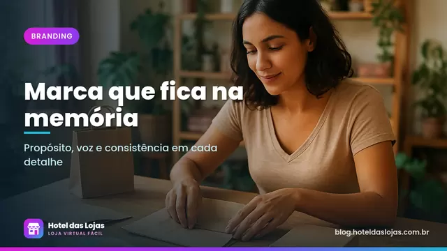 Empreendedora organiza embalagens, cartões e amostras de cores que formam a identidade da sua marca