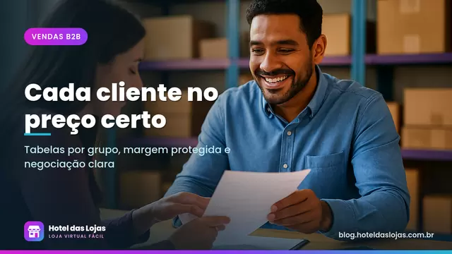 Distribuidor conversando com cliente lojista sobre tabela de preços em escritório de depósito