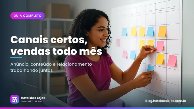 Empreendedora organizando um calendário de marketing com notas coloridas na parede do escritório