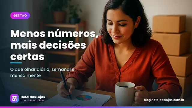 Lojista analisa gráficos impressos em sua mesa de trabalho, com caixas de envio ao fundo