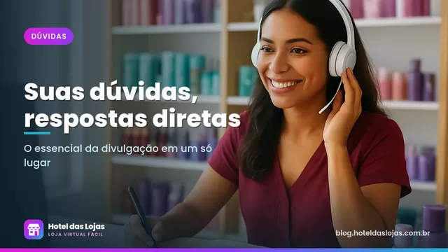 Lojista de cosméticos tira dúvidas em uma chamada de vídeo com um caderno de perguntas aberto sobre a mesa