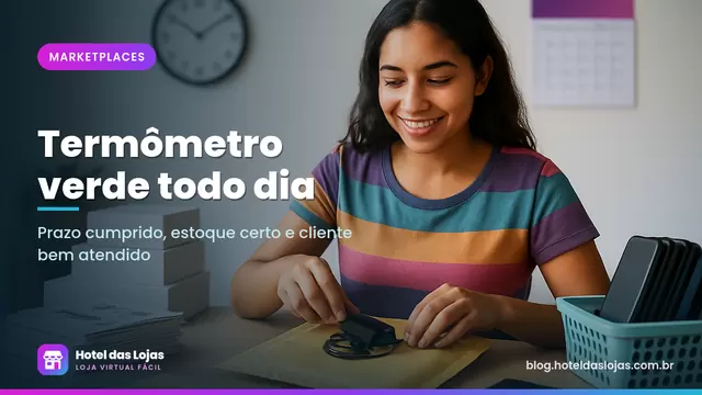 Vendedor embala acessórios de celular em envelopes acolchoados em uma bancada de expedição organizada